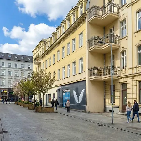 Comfortable One Bedroom Located Near The Old Market Square By Renters Lägenhet Poznań