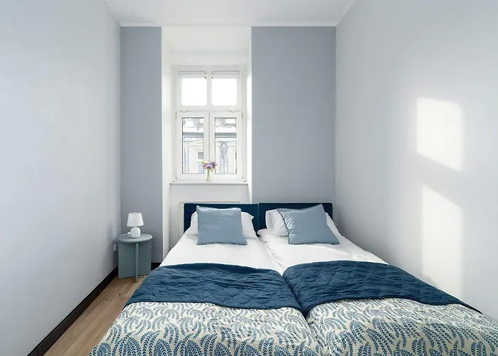 Comfortable One Bedroom Located Near The Old Market Square By Renters * Poznań