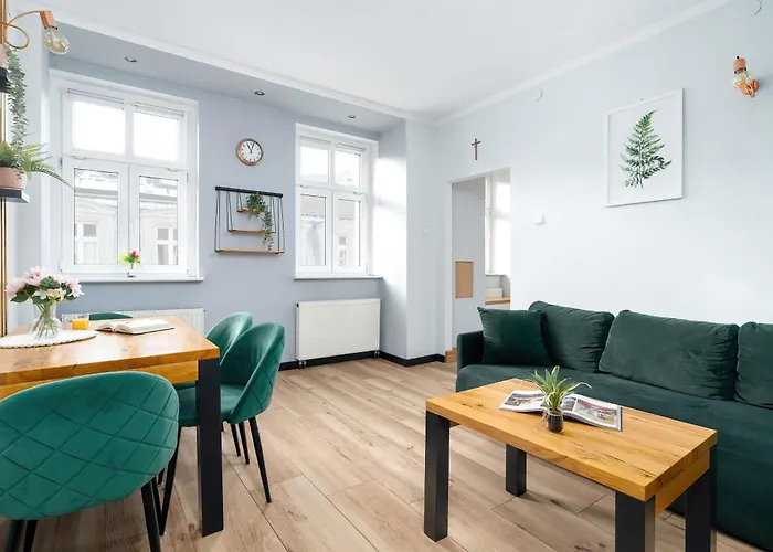 Comfortable One Bedroom Located Near The Old Market Square By Renters