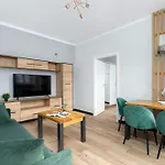 Comfortable One Bedroom Located Near The Old Market Square By Renters