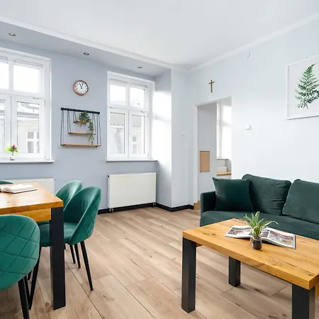 Comfortable One Bedroom Located Near The Old Market Square By Renters